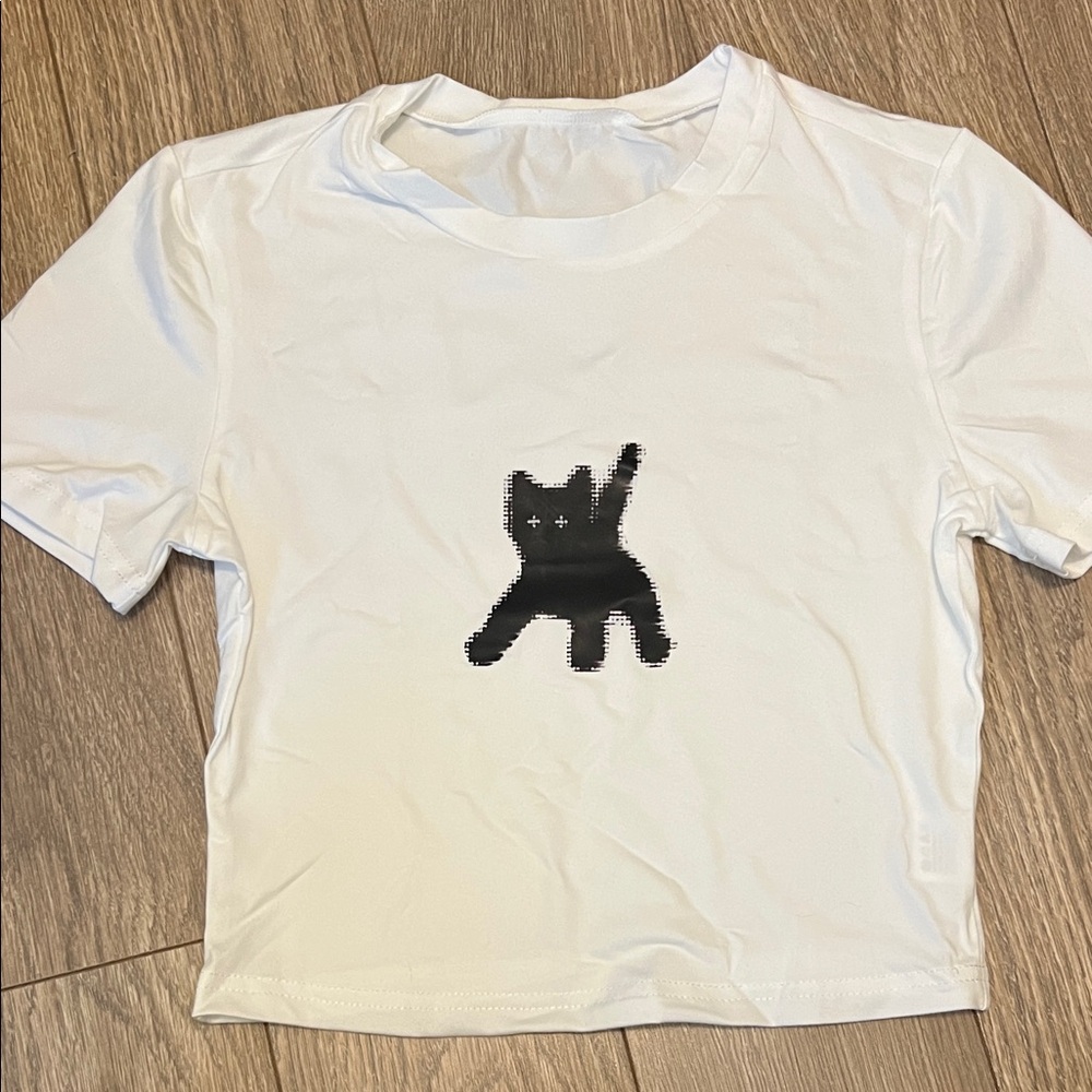 White Cat Graphic T-Shirt